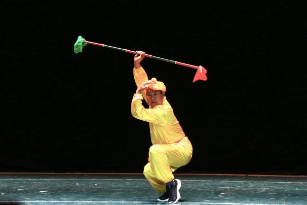 The inheritor's stage performance photo